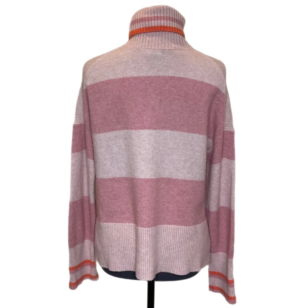 J. Crew excellent crew